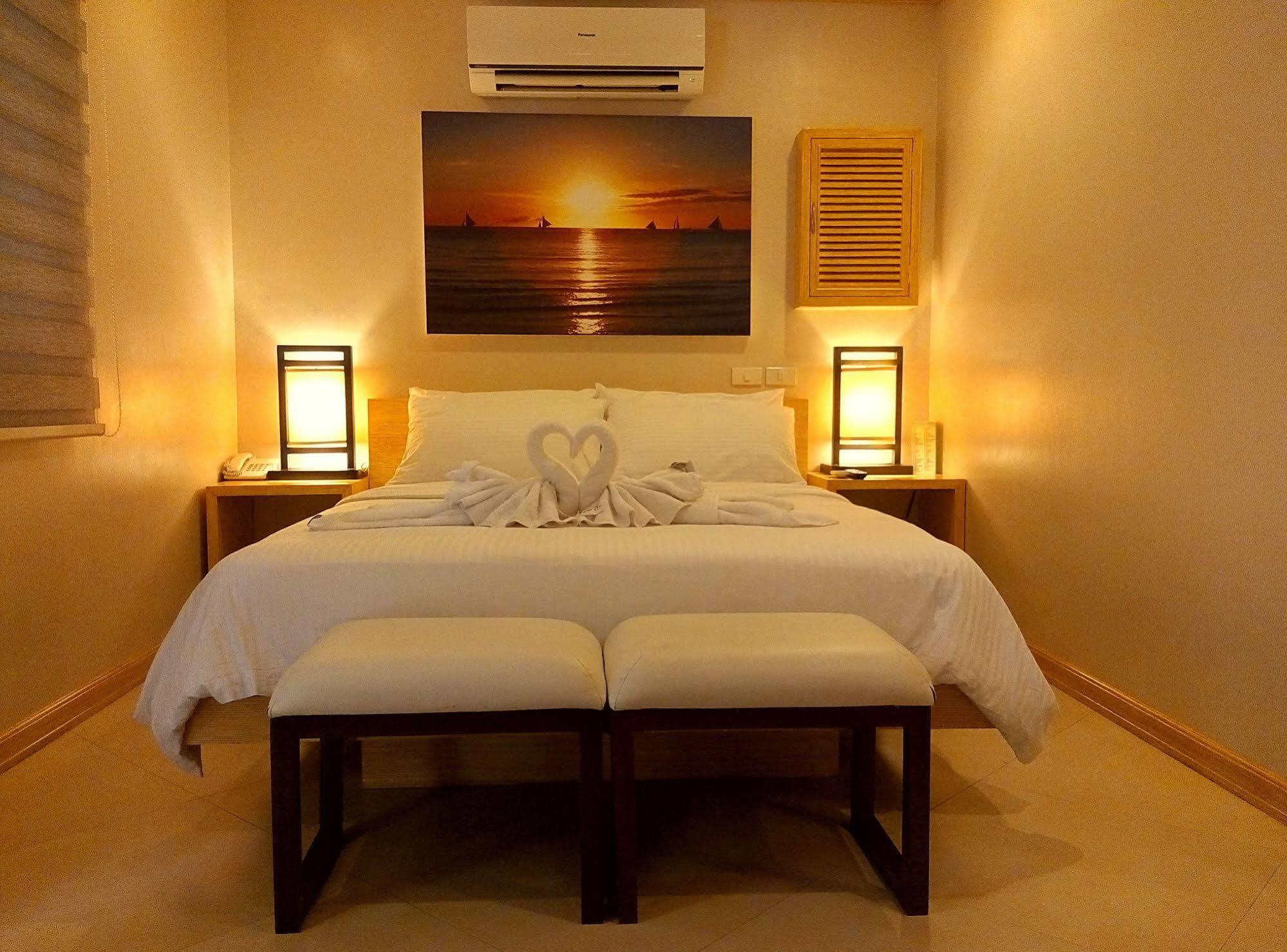 Shore Time Hotel Boracay Balabag  Exterior photo