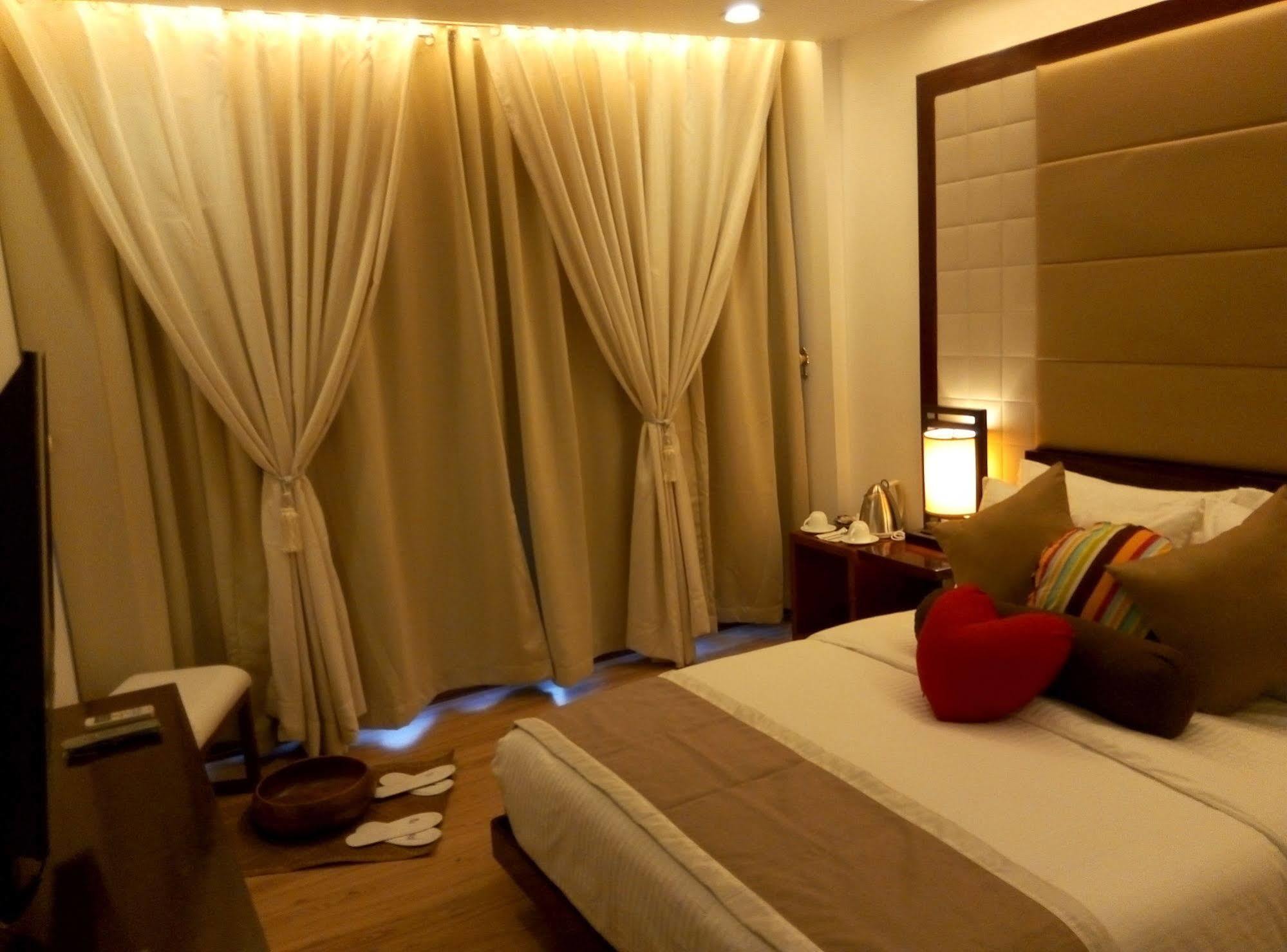 Shore Time Hotel Boracay Balabag  Exterior photo